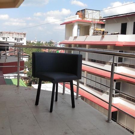 The Four Season Hotel Dimāpur エクステリア 写真