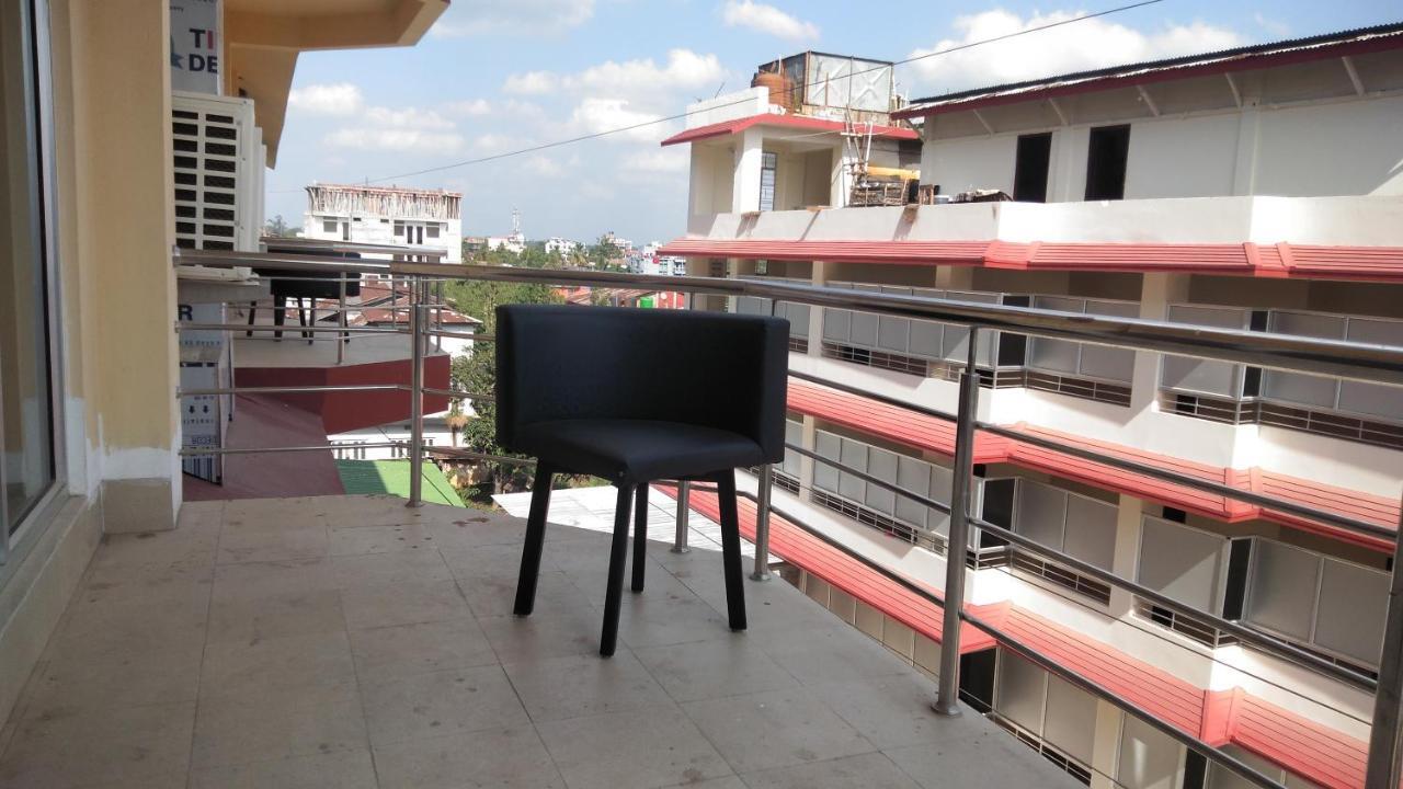The Four Season Hotel Dimāpur エクステリア 写真